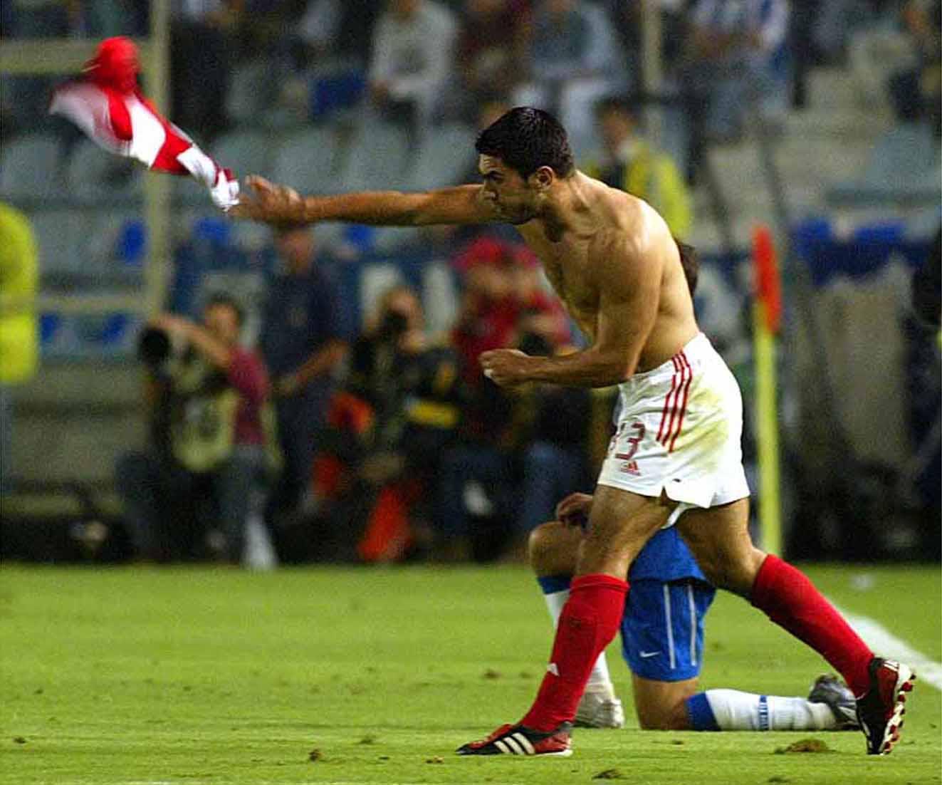 2003/2004, Liga: Ricardo Rocha (Benfica). Expulso aos 78'. Resultado no momento da expulsão: 2-0. Resultado final: 2-0. Foto A BOLA