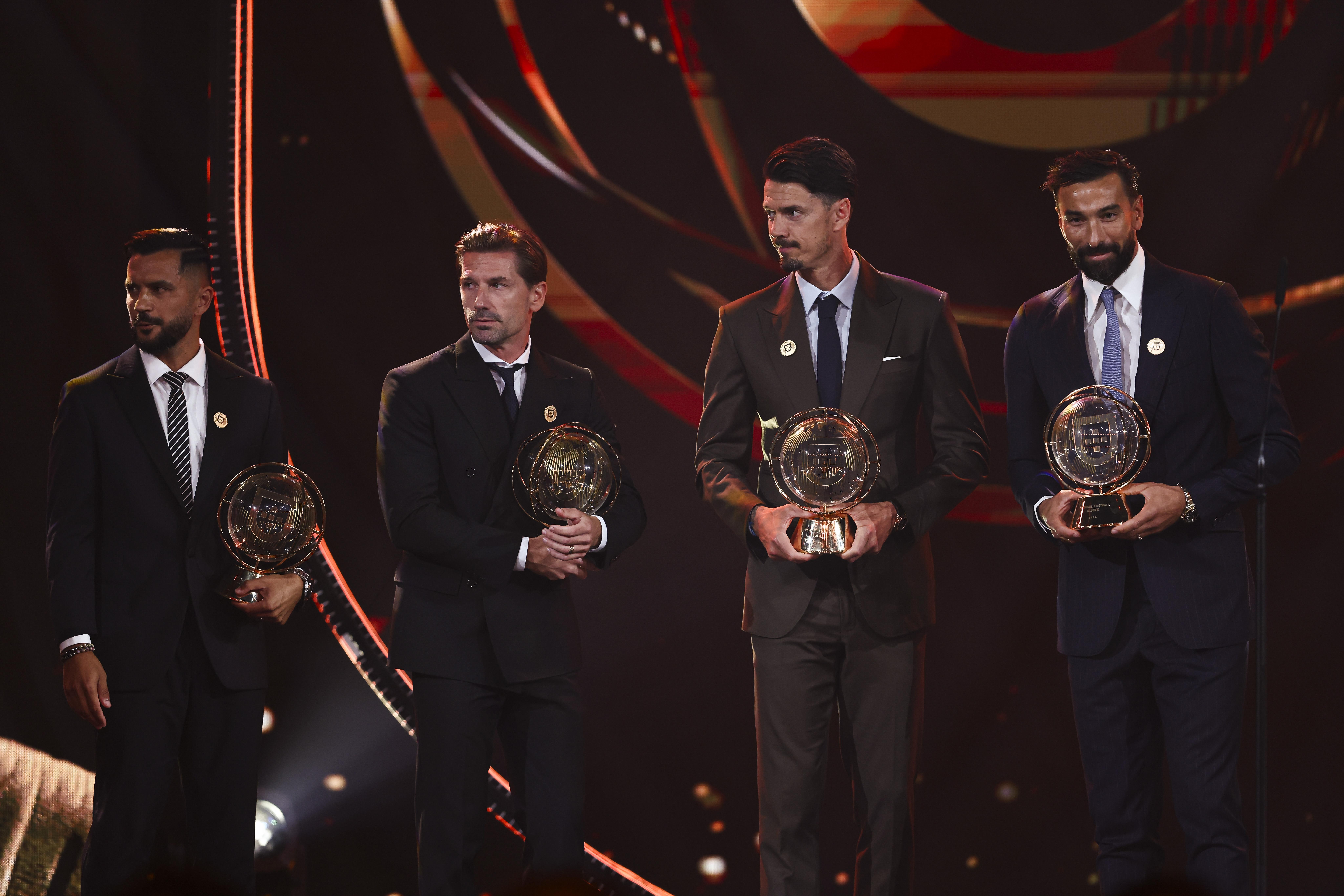 João Matos, Adrien Silva, José Fonte e Rui Patrício recebem prémio carreira - Foto: FPF
