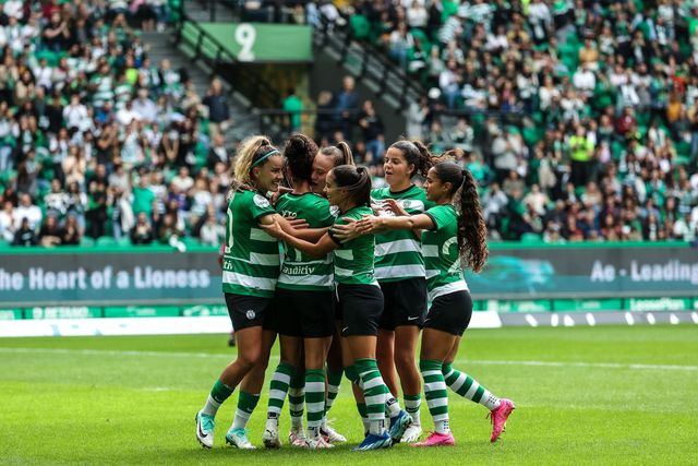 Sporting regressa a Alvalade dois anos depois e vence com segurança