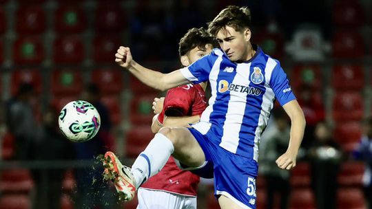 FC Porto: Martim Fernandes mantém-se a trabalhar na elite azul