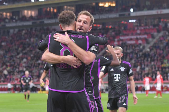 Bayern vence e continua na perseguição ao topo