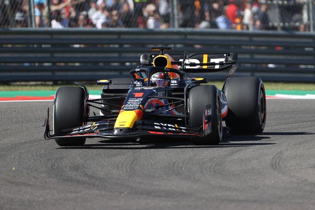 Verstappen bate Leclerc e alcança pole para a sprint race dos Estados Unidos