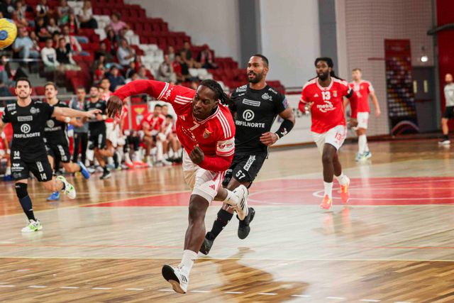Benfica volta a tropeçar no Campeonato