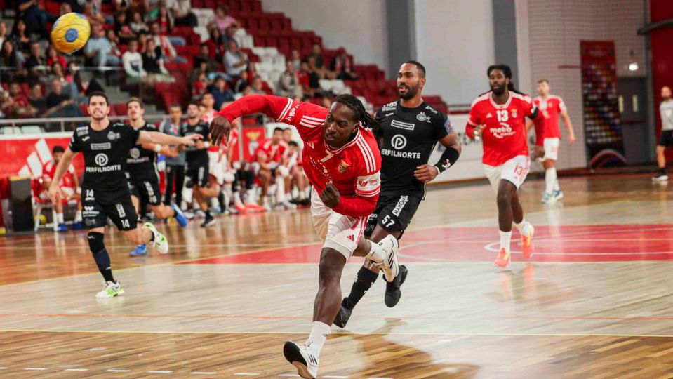 Benfica volta a tropeçar no Campeonato