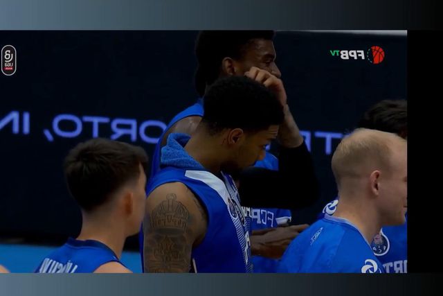 Diálogo entre Betinho Gomes e adeptos do FC Porto no Dragão