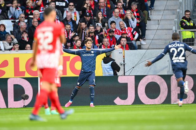 VÍDEO: Gonçalo Paciência marca golaço pelo Bochum
