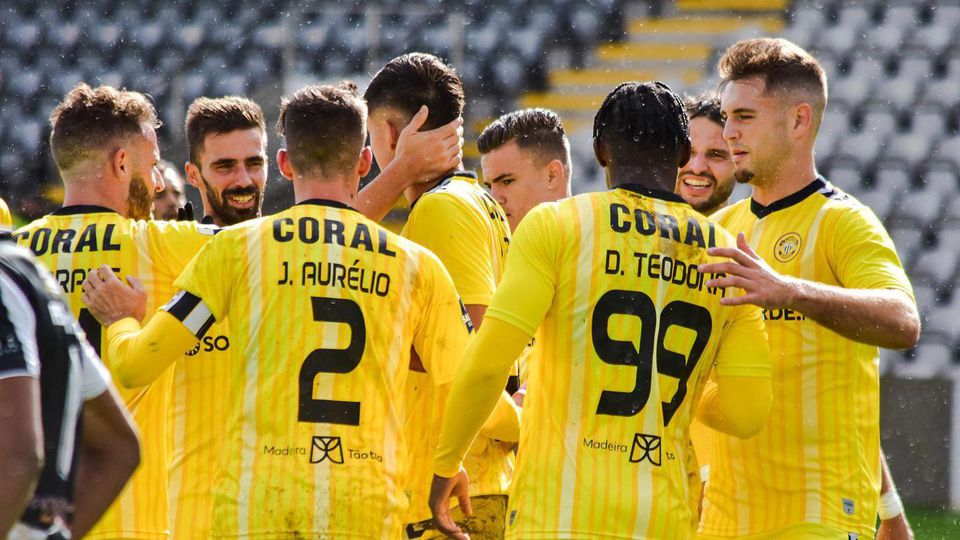 Taça de Portugal: jogo começou mais tarde mas Nacional goleou o Mirandela