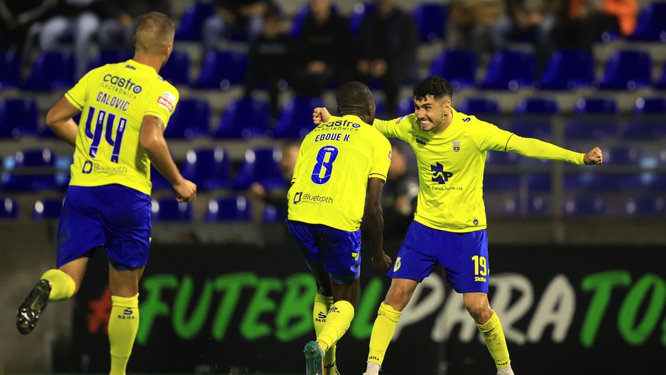 Taça de Portugal: Arouca segue em frente com dois golos para lá dos 90