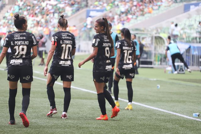 O grito de revolta das jogadoras do Corinthians que não festejaram título da Libertadores (vídeo)