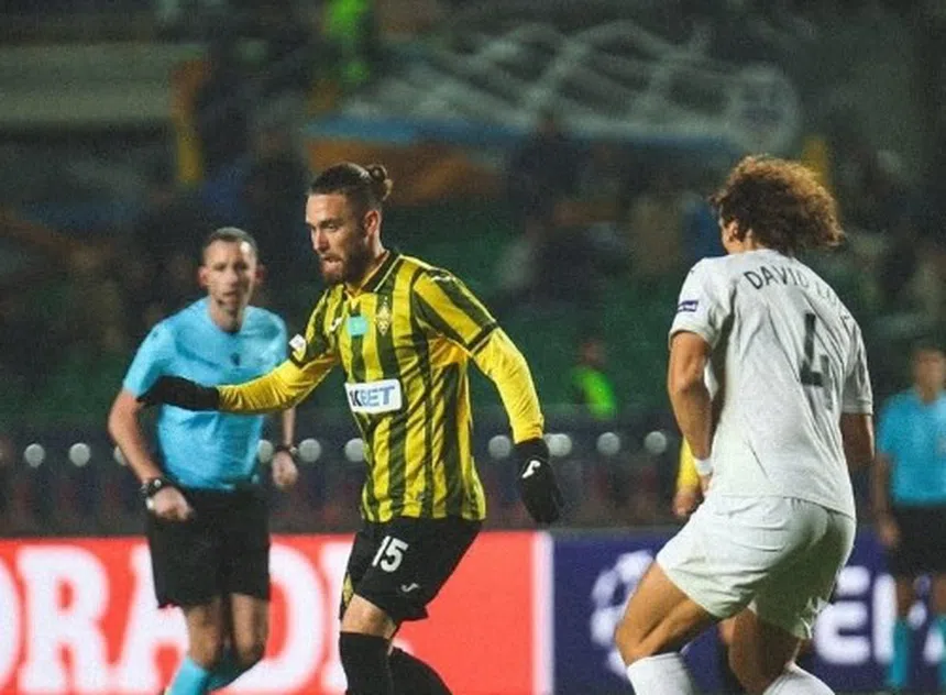 Almaty trava David Luiz! Empate épico!