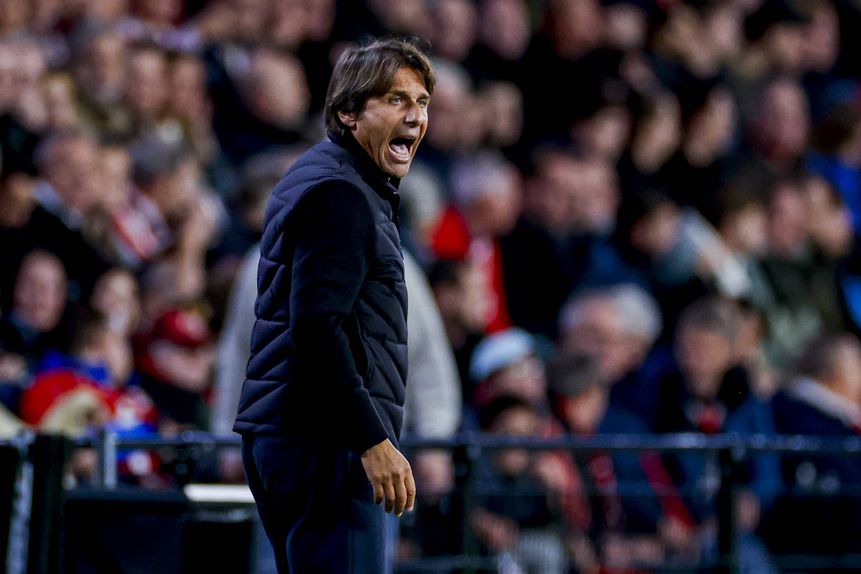 Antonio Conte, treinador do Nápoles