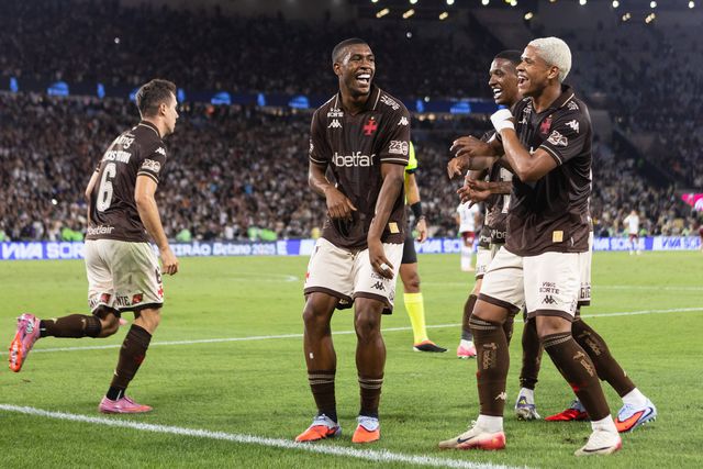 Rayan não pára de marcar pelo Vasco da Gama