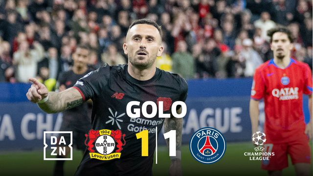 À segunda é de vez: Aleix García faz, de penálti, o empate do Leverkusen