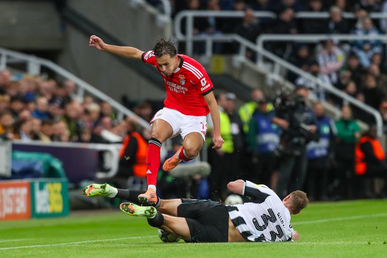 Dedic saiu lesionado pouco depois da meia hora - IMAGO