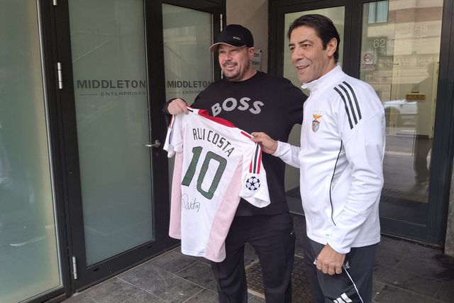 Rui Costa fez furor entre benfiquistas e ingleses em Newcastle upon Tyne - Foto: A BOLA