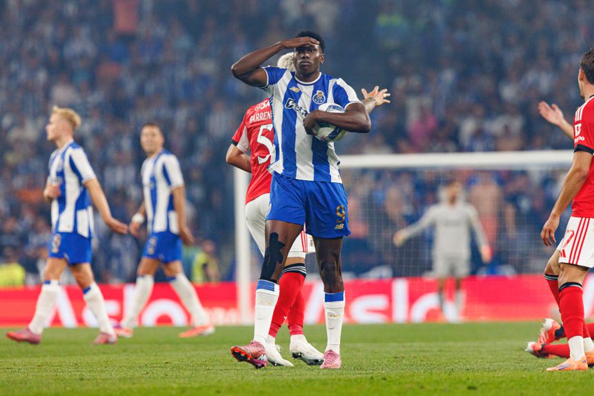 Samu, avançado do FC Porto, podia ter ido parar ao... Nottingham!