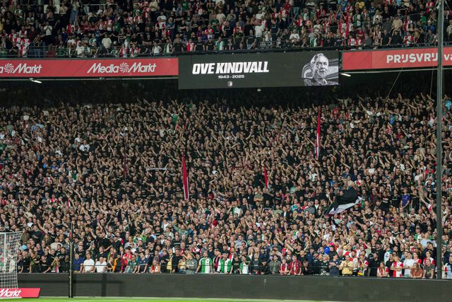 As bancadas do De Kuip, estádio do Feyenoord, durante o duelo frente ao Fenerbahçe