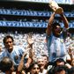 Maradona foi carregado por Roberto Cejas nas celebrações do título do Mundial 1986