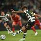 Luis Suárez marcou de penálti aos 5' mas desta vez não chegou para o Sporting ganhar... - Foto: MIGUEL NUNES