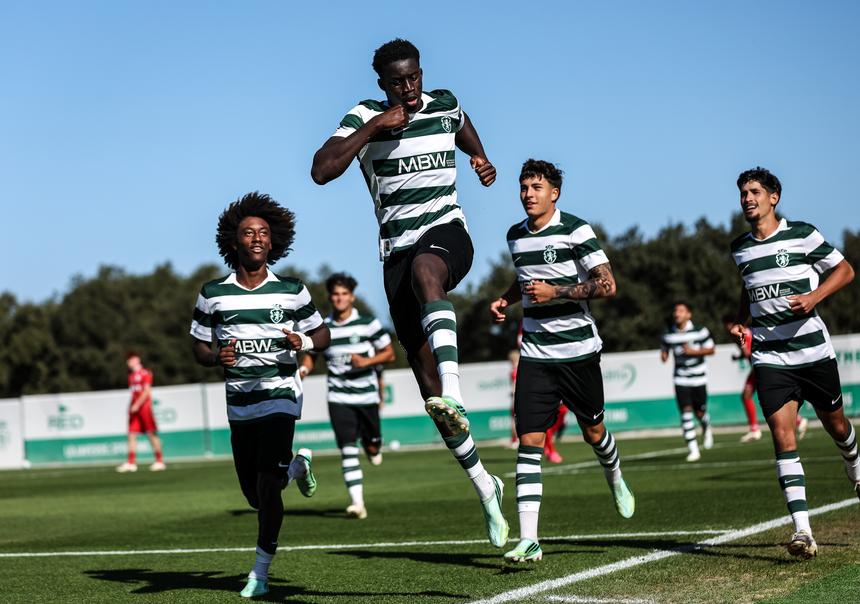 Sporting bateu LASK na Youth League - Foto: Sporting