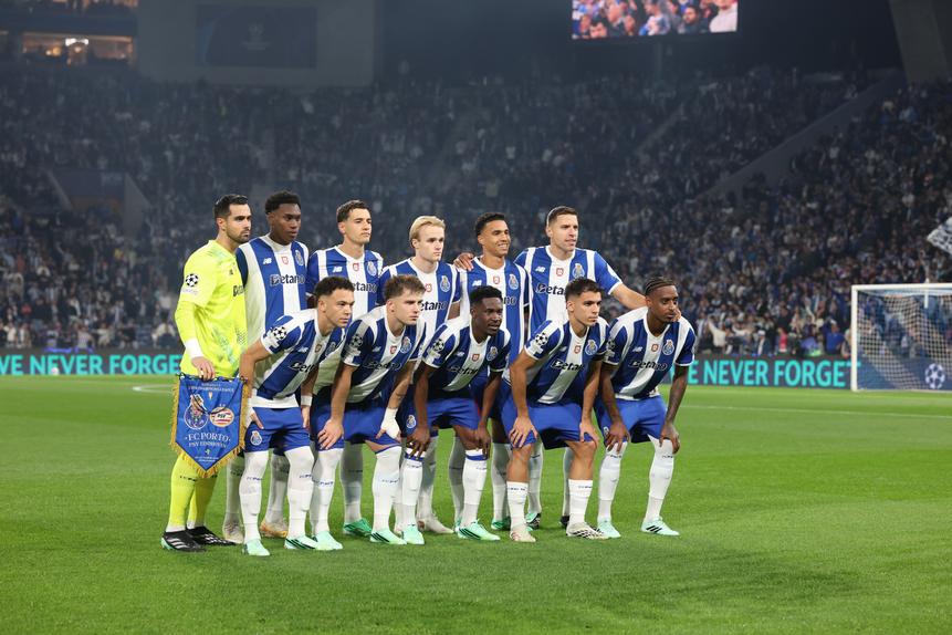 O onze do FC Porto que iniciou o jogo com o PSV. Foto Catarina Morais/Kapta+