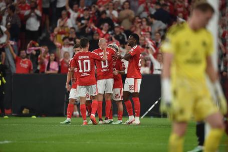Jogadores do Benfica festejam golo contra o Celtic. Foto Miguel Nunes