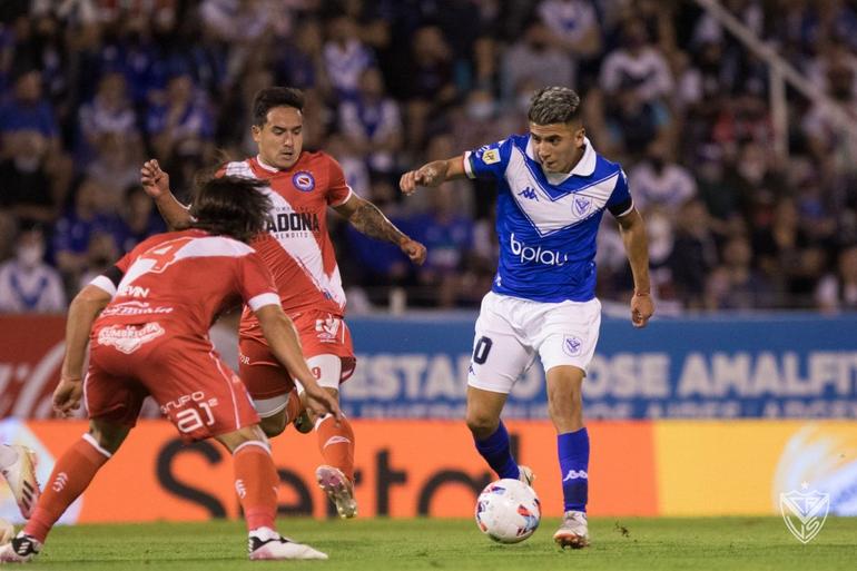 4.º - Vélez Sarsfield - Índice 92.0 - Foto: Vélez Sarsfield (Thiago Almada na imagem)