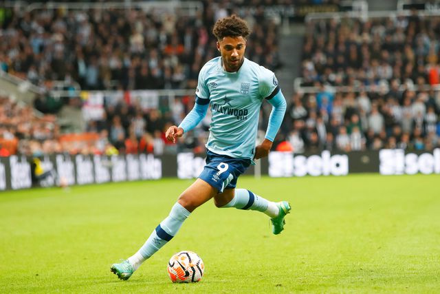 Jogador do Brentford deixa agente após críticas à nova treinadora adjunta do Union Berlim