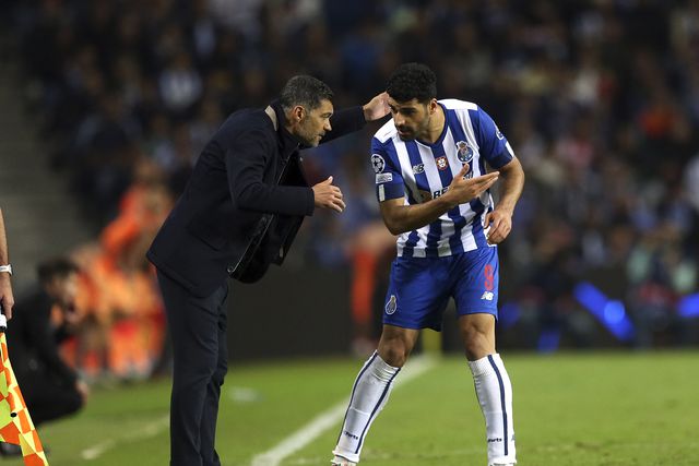 FC Porto: Pinto da Costa quer continuar com Sérgio Conceição e dá Taremi como perdido