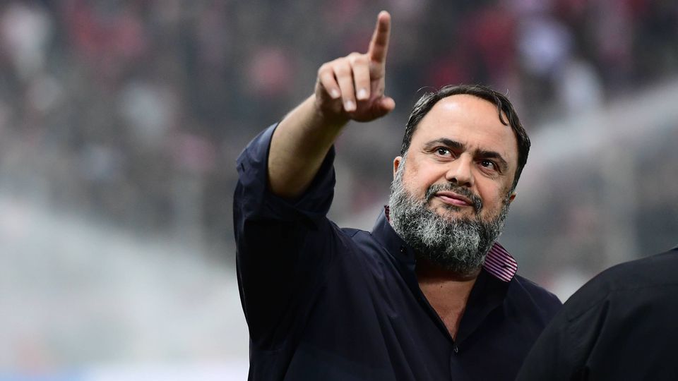 Marinakis vai comprar mais um clube