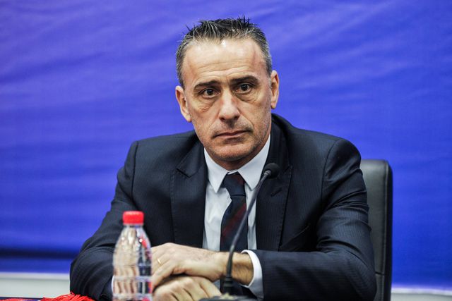 Paulo Bento continua imbatível ao serviço dos Emirados Árabes Unidos