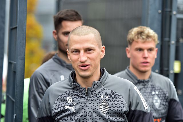 Lainer voltou aos treinos com o Monchengladbach após recuperar de cancro