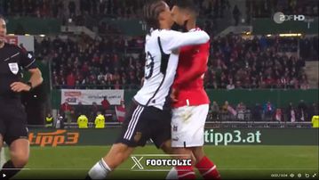 Leroy Sané expulso por agressão no Áustria-Alemanha (vídeo)