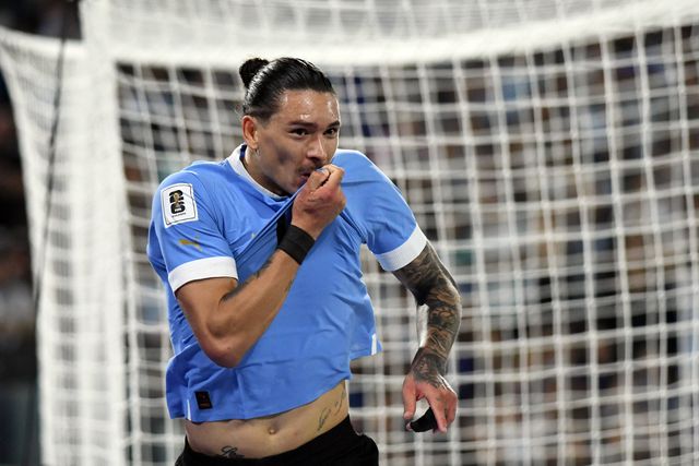 Mais um golo de Darwin pelo Uruguai (vídeo)