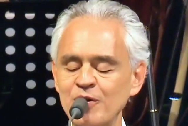 Bocelli dedicou música a Federer e o suíço não escondeu a emoção