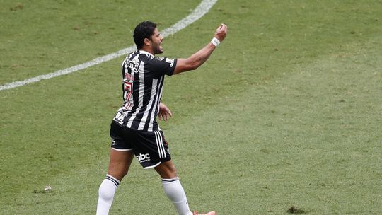 «Acha que é craque, não ganhou m… nenhuma»: Hulk ‘atira-se’ a jogador de Artur Jorge