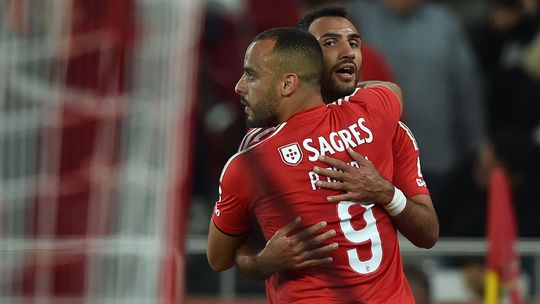 Arthur Cabral sobe ao palco no Benfica e leva com ele novos atores