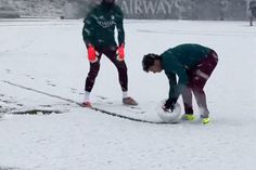 João Neves e companhia brincam com a neve no treino do PSG