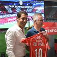 Rui Costa em Arouca para inaugurar novas instalações da casa do Benfica