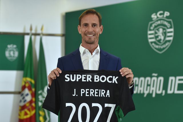 João Pereira: não é só experiência que falta