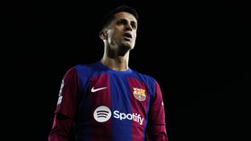 Barcelona pondera regresso de João Cancelo