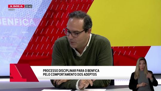 «Pirotecnia está a revelar-se um problema e os clubes têm de tomar decisões drásticas»