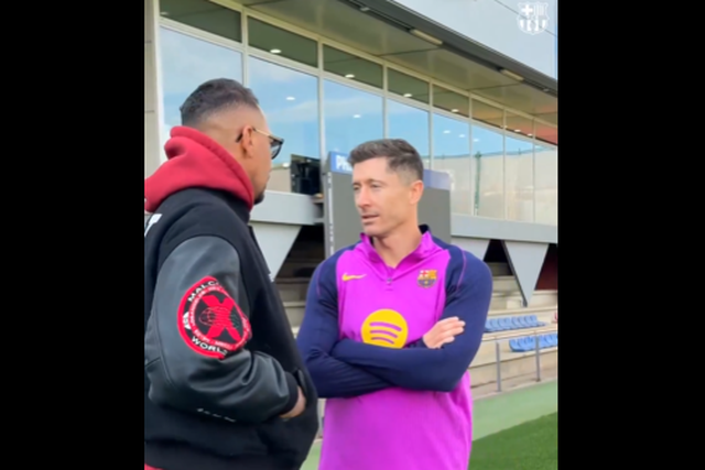 Barcelona sob fogo após receber ex-internacional alemão nas instalações do clube