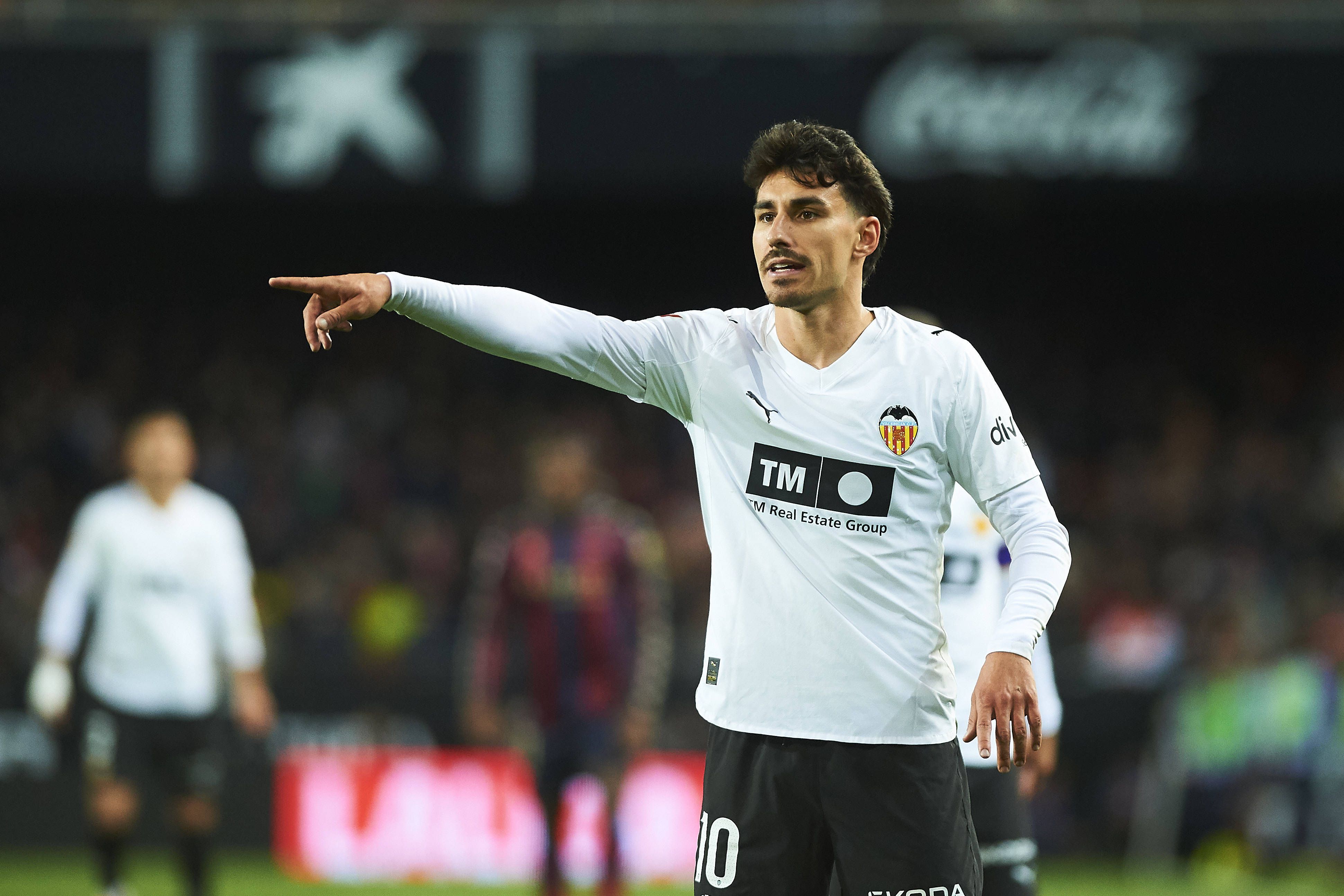 André Almeida, médio-ofensivo do Valência