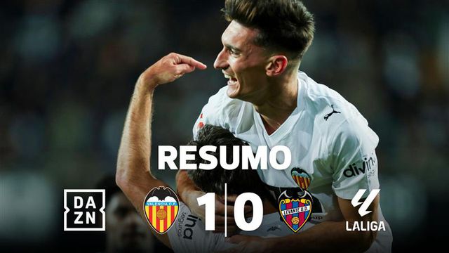 Espetacular! Pontapé de bicicleta dá vitória preciosa ao Valência (resumo)