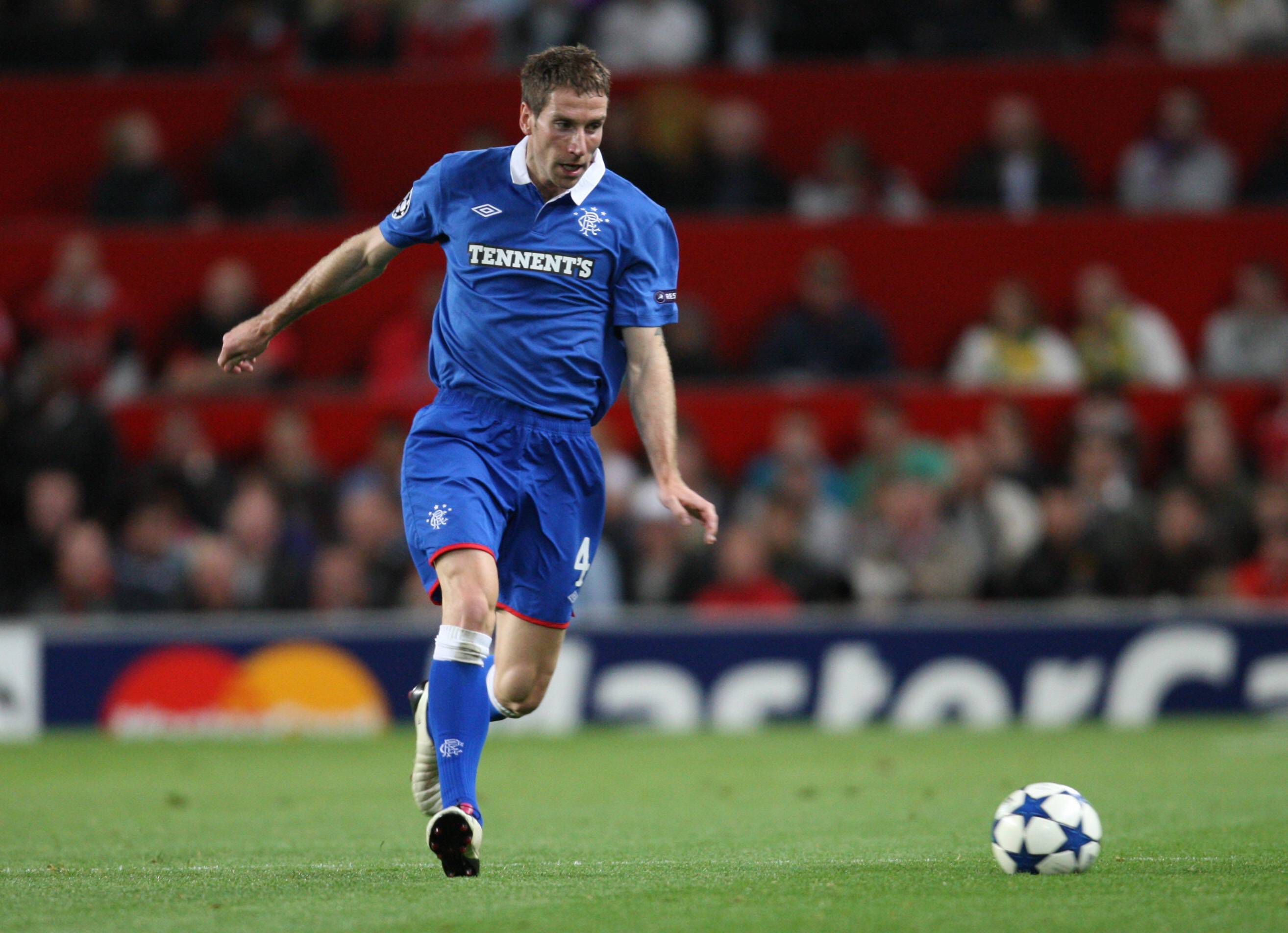 Kirk Broadfoot, Rangers. Em 2009, viu-se obrigado a parar depois de um ovo aquecido no microondas lhe ter 'explodido' na cara