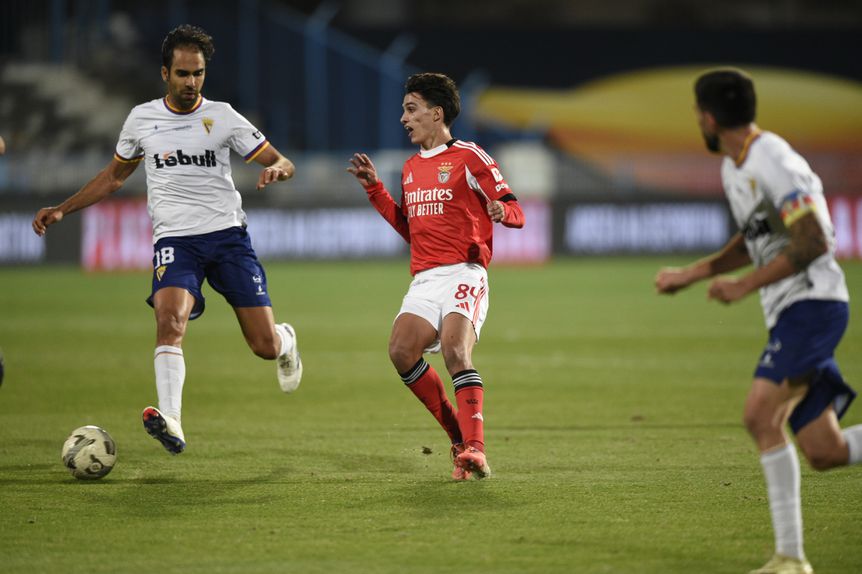 Ricardo Dias em ação contra o Benfica - Foto: Sérgio Miguel Santos