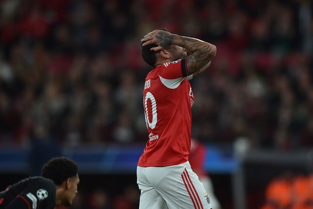 Nico Otamendi desperdiçou oportunidade para fazer o 3-0 - Foto: Miguel Nunes