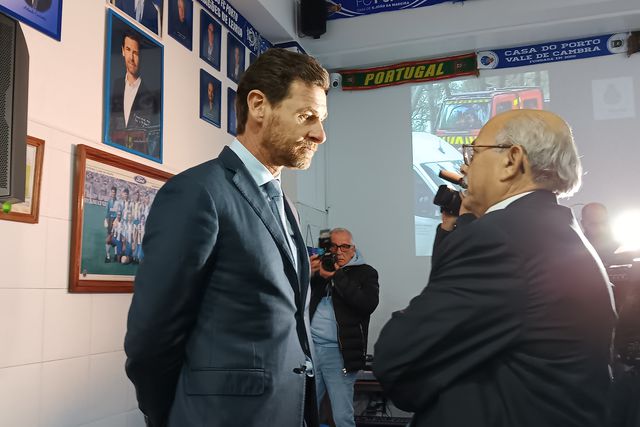 Villas-Boas na Casa do FC Porto de Vale de Cambra - Foto: A BOLA