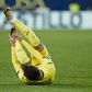 FOTO: jogador do Villarreal mostra estado em que ficou tornozelo após jogo no Bernabéu